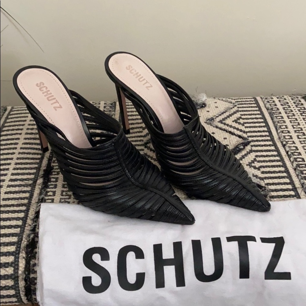 Authentic Caprien Mule In Black